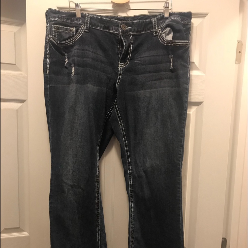 FINAL MARKDOWN Maurice’s bootcut Jeans